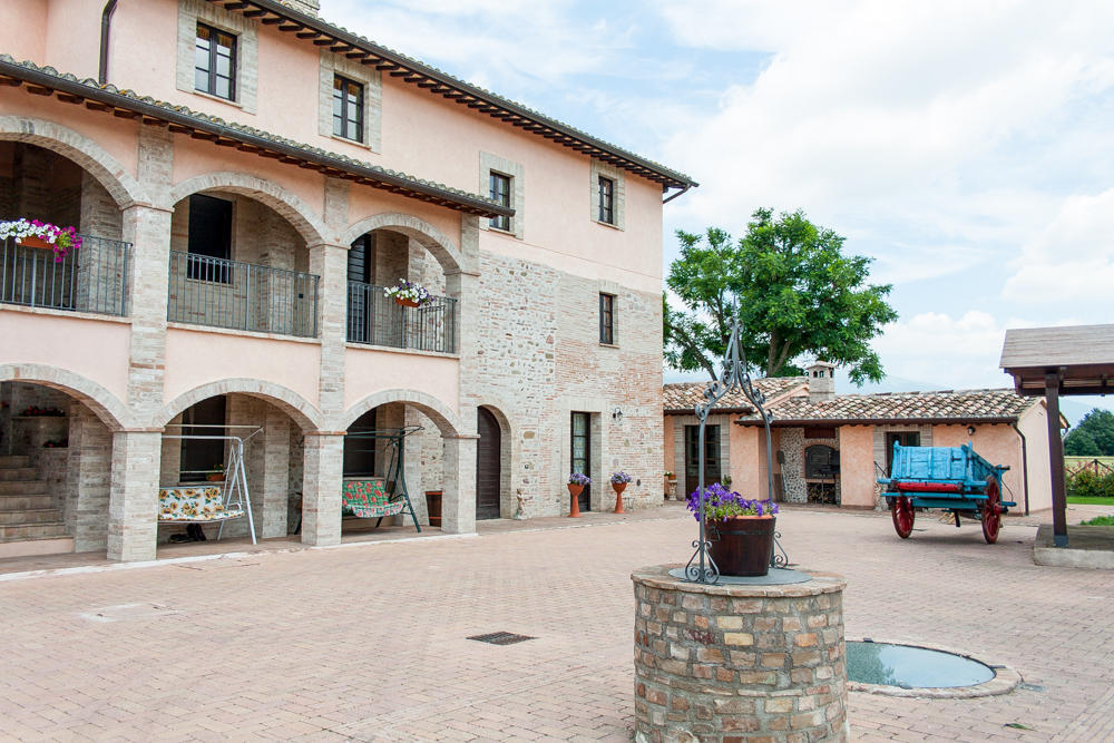 Hôtel Le Stelle Di San Lorenzo à Bastia Umbra Extérieur photo